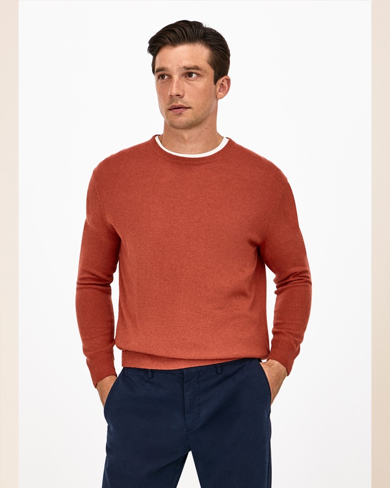 ПУЛОВЕР Hackett London M, HM702831/1CA ПУЛОВЕР, Пуловери & жилетки, 5059747251799 ПУЛОВЕР Hackett London - HM702831/1CA ПУЛОВЕР - Пуловери & жилетки - Състав: 40% Вълна 30% Вискоза 20% Полиестер 10% Кашмир Цвят: Оранжево Меланж Рибсени маншети Детайли на ръкавите Обло деколте