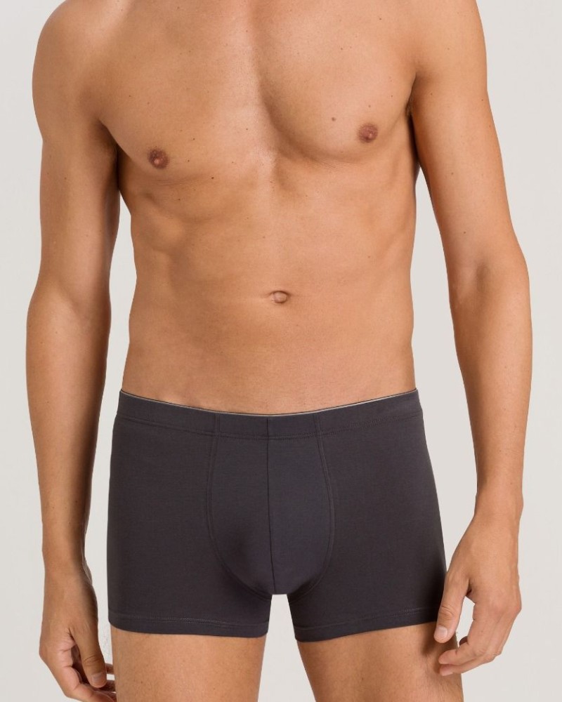 БОКСЕРКИ/COTTON SUPERIOR - БОКСЕРКИ/COTTON SUPERIOR -  - БоксеркиHANRO Цвят: сиво Серия:COTTON SUPERIOR Състав: 93% памук, 7% еластан Фина материя от висок клас памук и еластан Скрит ластичен колан с надписHANROотвътре Моля имайте предвид, че всички проду