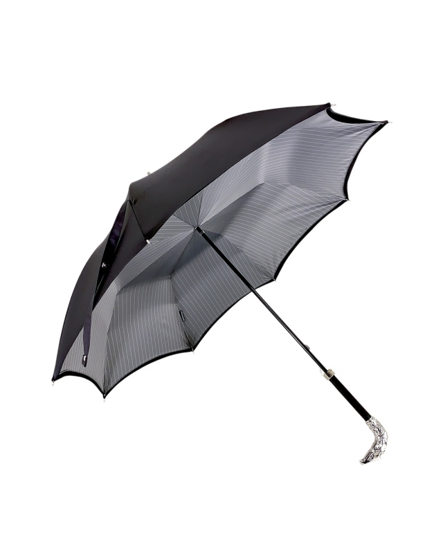 ЧАДЪР ДЪЛЪГ Il Marchesato OS, 4-503 ЧАДЪР ДЪЛЪГ, Umbrellas, 2075861107364 ЧАДЪР ДЪЛЪГ Il Marchesato - 4-503 ЧАДЪР ДЪЛЪГ - Umbrellas - Състав: 100% Полиестер Жакард Метална рамка Посребрена дръжка с глава на орел Вътрешна сива жакардова част Автоматично отваряне Дължина:92см Диаметър:110см Произведено в Италия