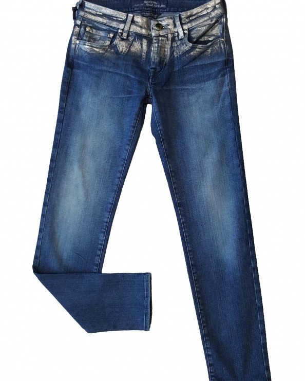 ДЪНКИ СРЕБЪРНА ТАЛИЯ/ SLIM FIT 28, ДЪНКИ СРЕБЪРНА ТАЛИЯ/ SLIM FIT, Деним, 9000002491371 ДЪНКИ СРЕБЪРНА ТАЛИЯ/ SLIM FIT - ДЪНКИ СРЕБЪРНА ТАЛИЯ/ SLIM FIT - Деним - Дамски дънки JACOB COHEN Цвят: синьо/свебърно Състав: 92% памук, 6% еластомултиестер, 2% еластан Етикет от естествена кожа/пони косъм Slim Fit Джобове Произведено в: Италия